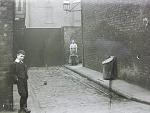 Click image for larger version. 

Name:	Hacketts place at Hodson st 1911.jpg 
Views:	625 
Size:	32.0 KB 
ID:	28139
