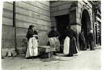 Click image for larger version. 

Name:	1890 WOMEN OUTSIDE FISH MARKET GREAT CHARLOTTE STREET FILE 1977 MGA006329.jpg 
Views:	4701 
Size:	302.8 KB 
ID:	9917